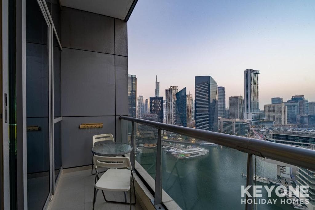 KeyOne - 1BR in Bay Central 17