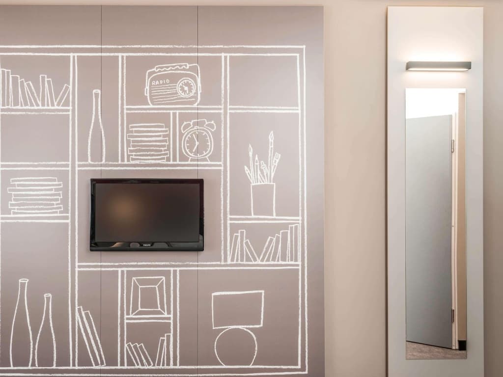 Ibis Paris Canal Saint Martin 16