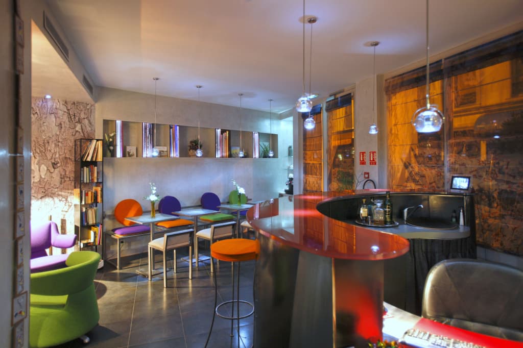 Apostrophe Hotel 13