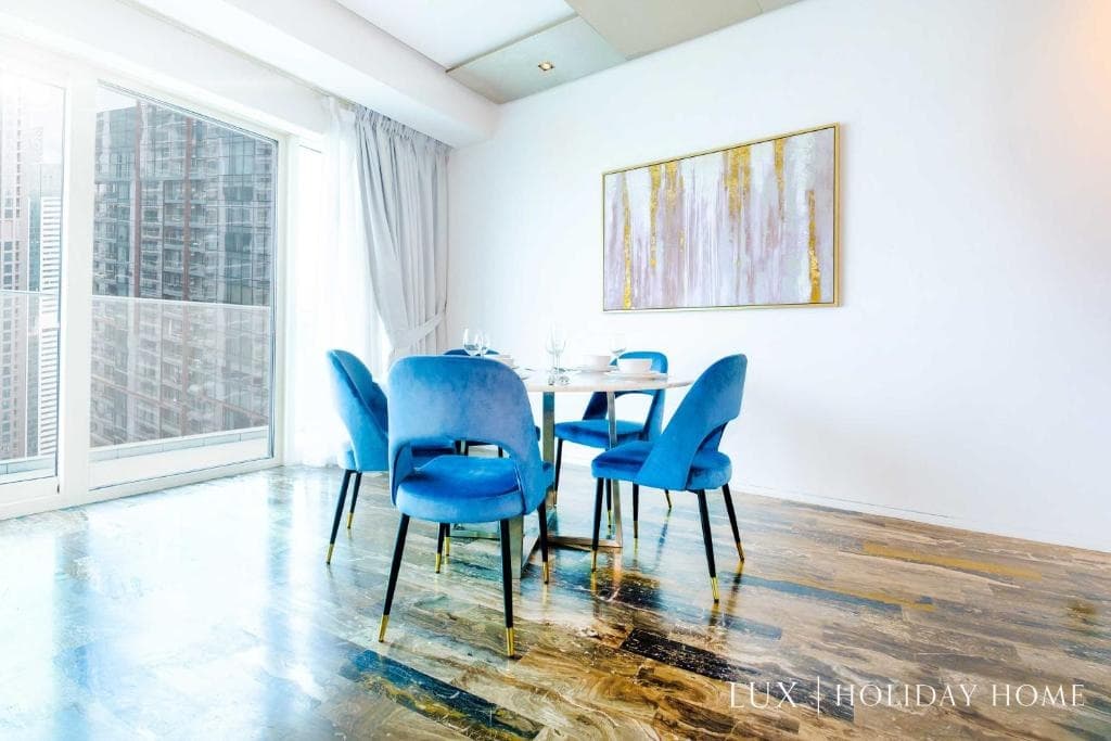 LUX - Lavish Suite with Full Palm Jumeirah View 2 6