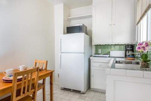Wilshire Motel 14