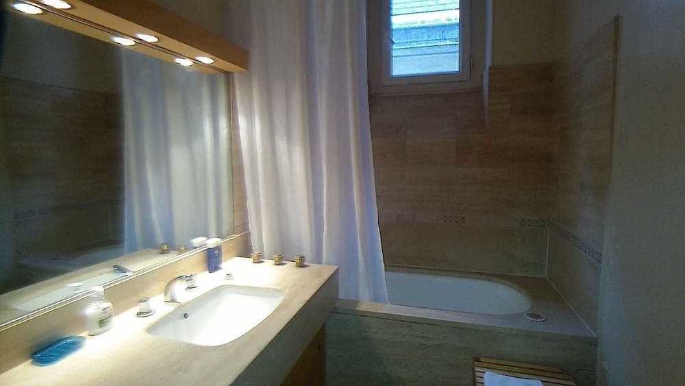 Saint Michel Free Parking Apartments 16