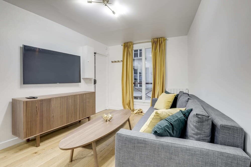 Magnificent Apartment Near Republique 10