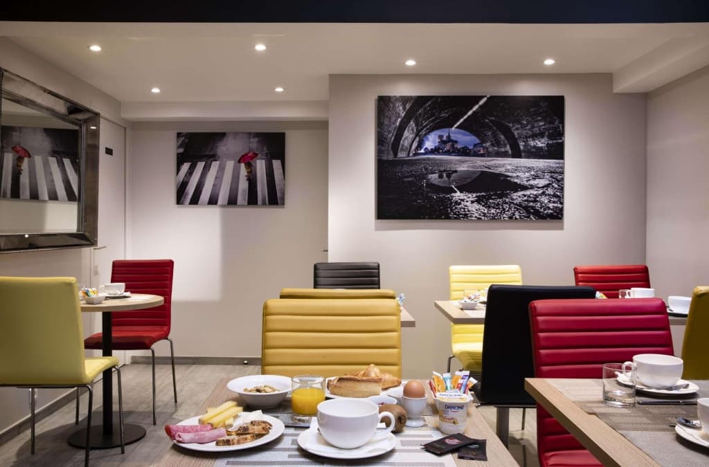 Hotel Montparnasse St Germain 16