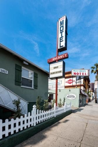 Wilshire Motel 15