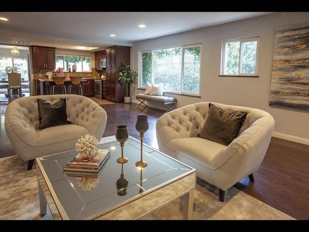 Charming Duplex Home 4