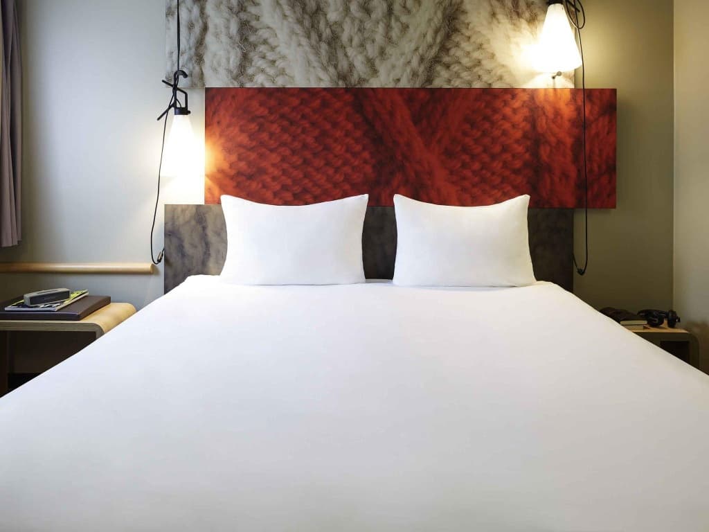 Ibis Paris Canal Saint Martin 17