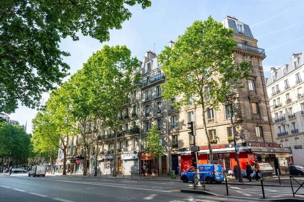 Modern Apartment nr Sacré Coeur for 6p 8
