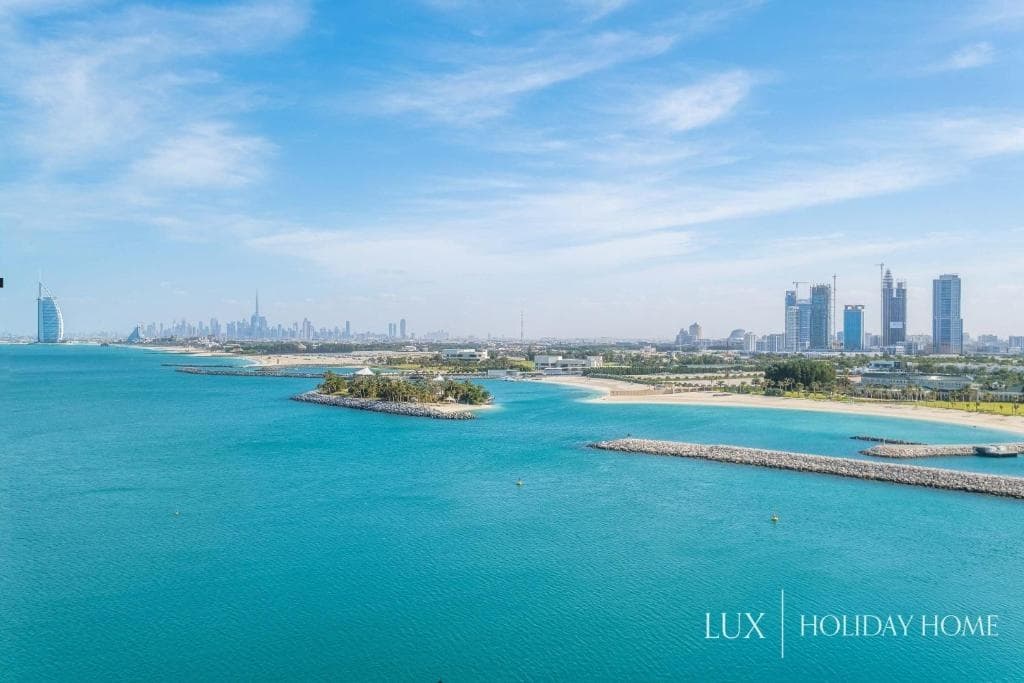 LUX - Opulent Island Suite Burj Khalifa View 1 8
