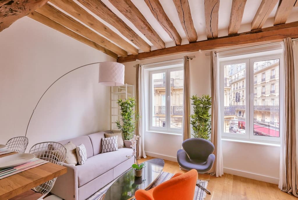 B 364 - Deluxe apartment in the heart of  Notre Dame 15