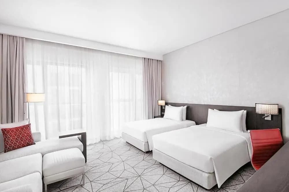 Hyatt Place Dubai Jumeirah Residences 13