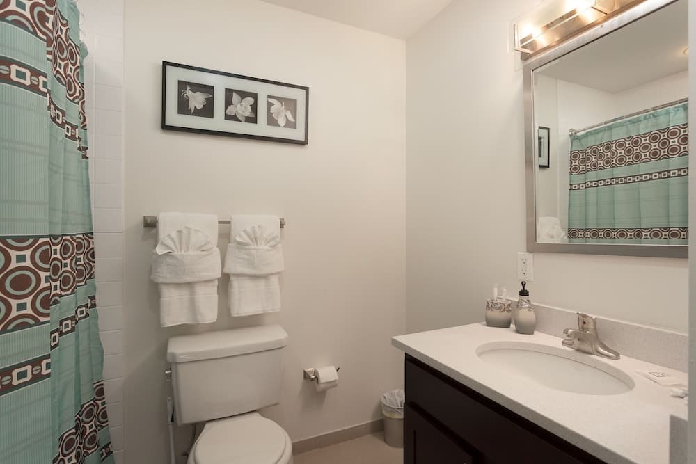 Downtown LA Fully Furnished Apartment 12