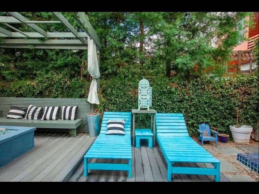 Charming Duplex Home 11