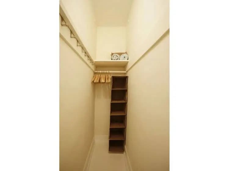 Amoroso Retreat - Eclectic 1 BR House with Large Garden in a walking Street! Short bike ride to the beach! - MOD 42166 1