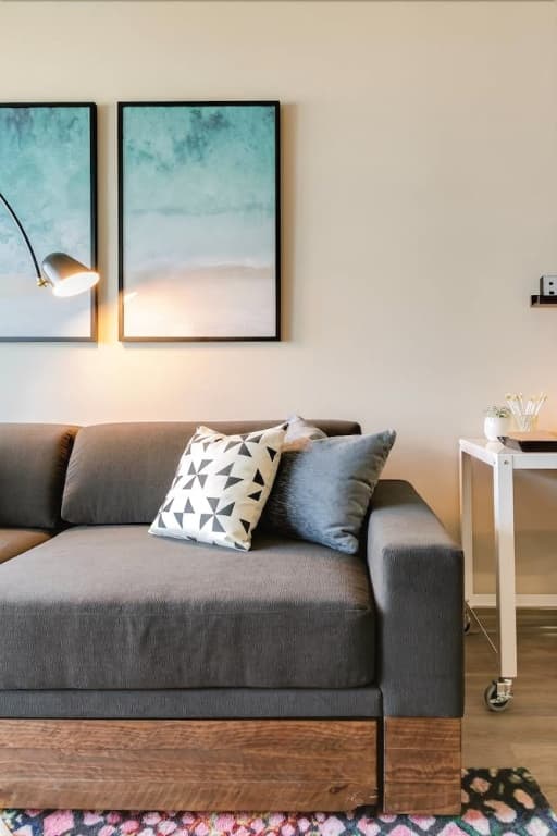 Walk to Venice Beach From a Sleek Apartment 10