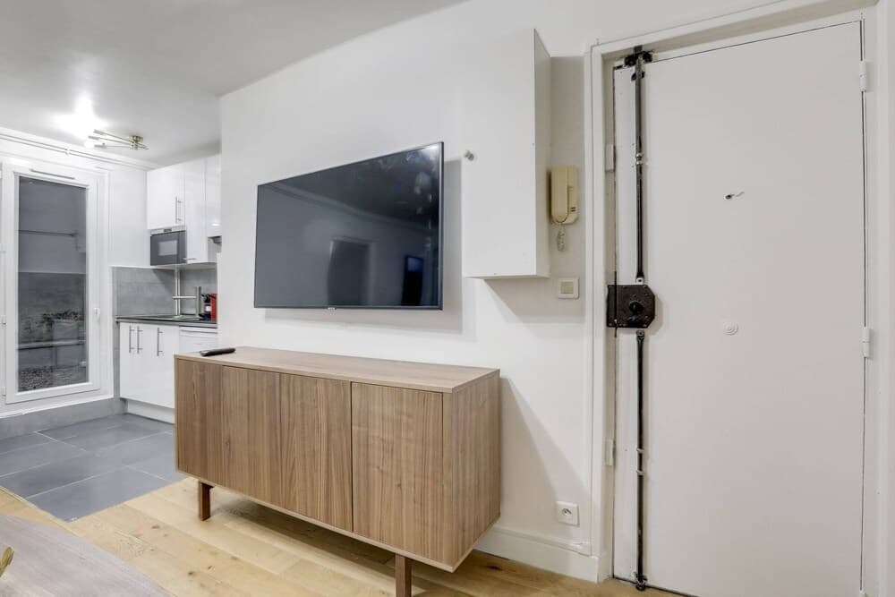 Magnificent Apartment Near Republique 5