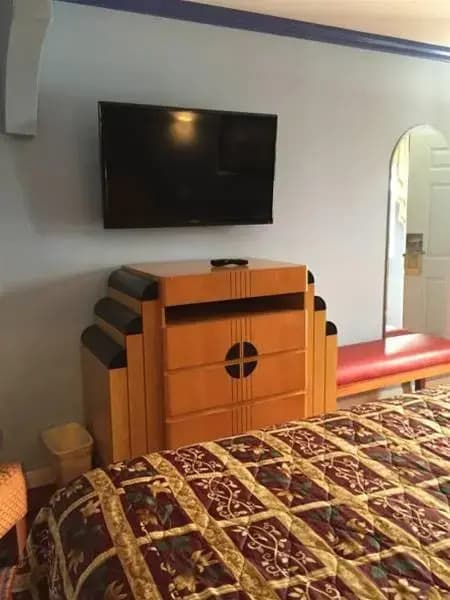 El Dorado Motel 11
