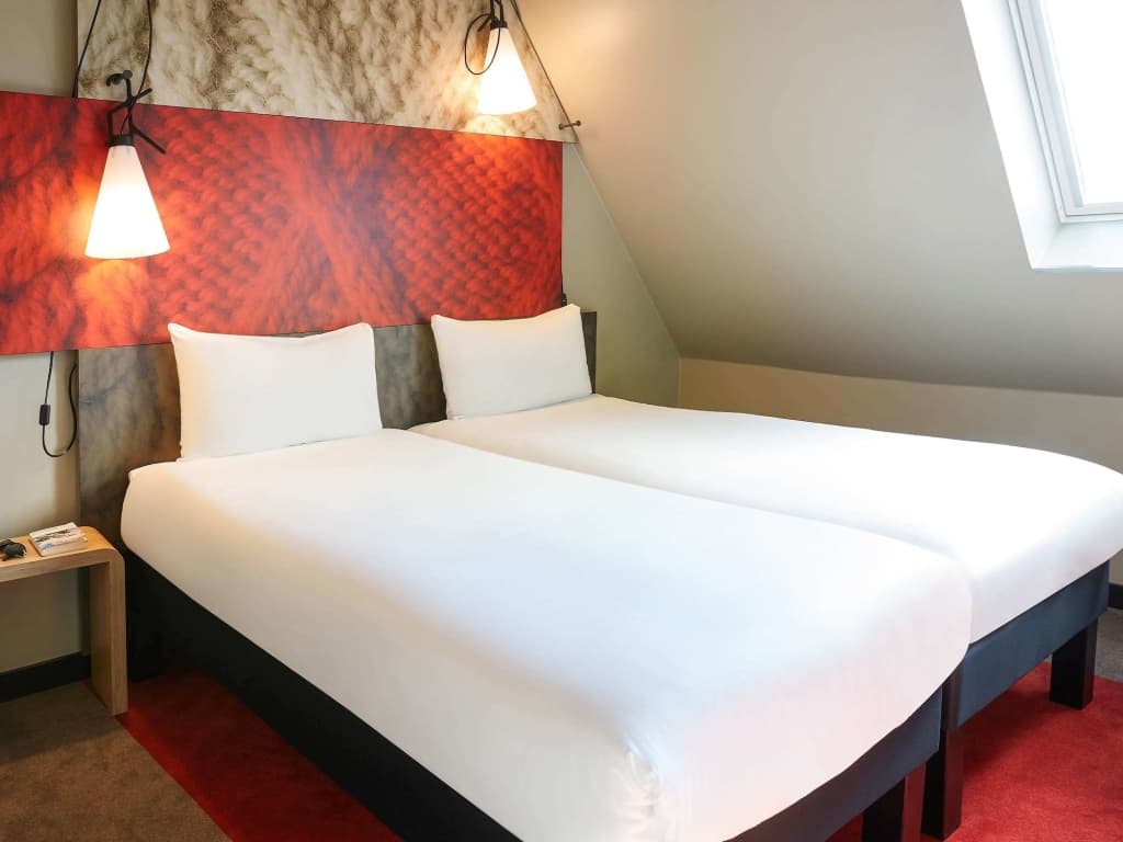 Ibis Paris Canal Saint Martin 14