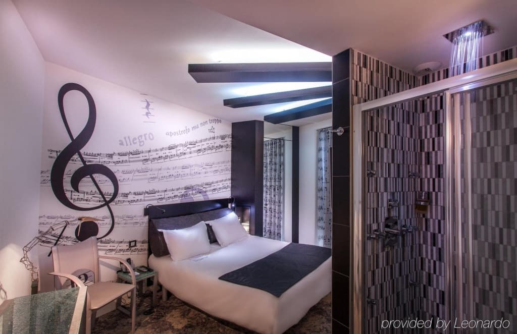 Apostrophe Hotel 16