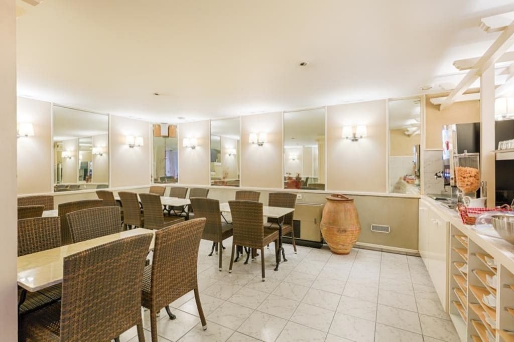 Hôtel Charing Cross 9