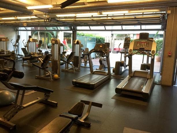 Corporate Suites in Downtown LA near Staples Center Apartments 3