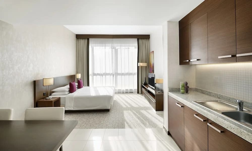 Hyatt Place Dubai Jumeirah Residences 3
