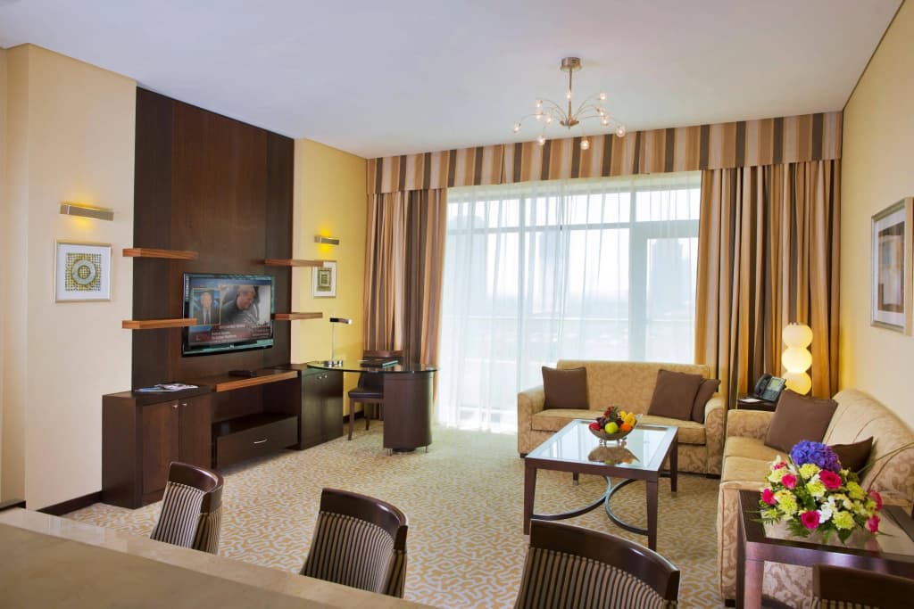 TIME Oak Hotel & Suites 4