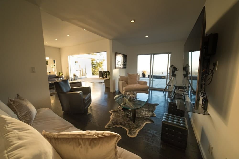 Villa High Views 2