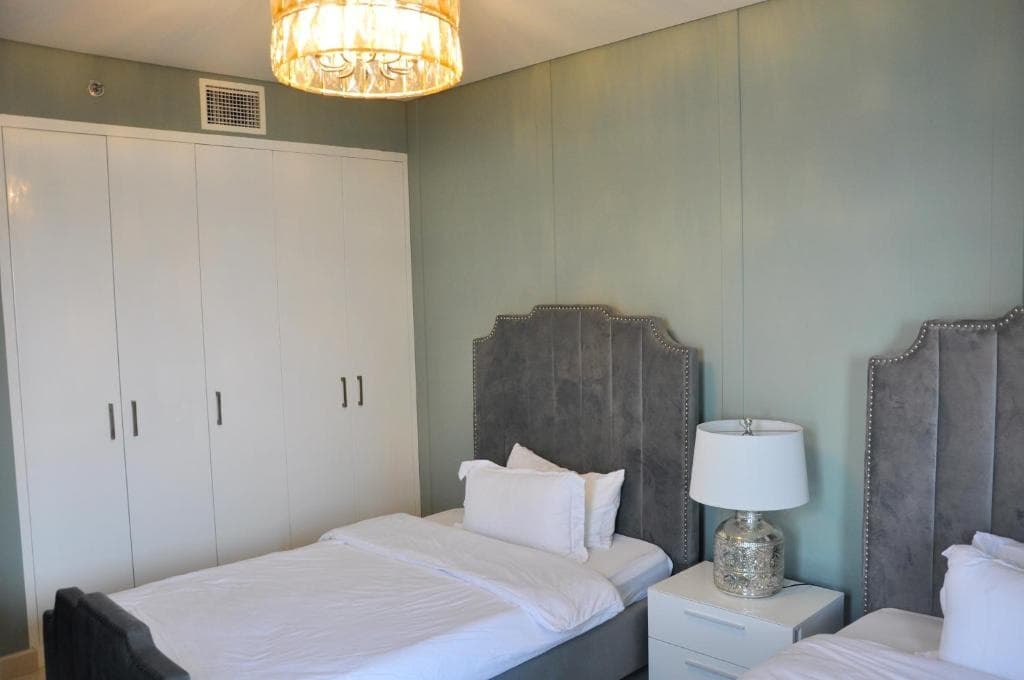 Spacious 4 bd and 2 bd apartments with amazing Sea view 6