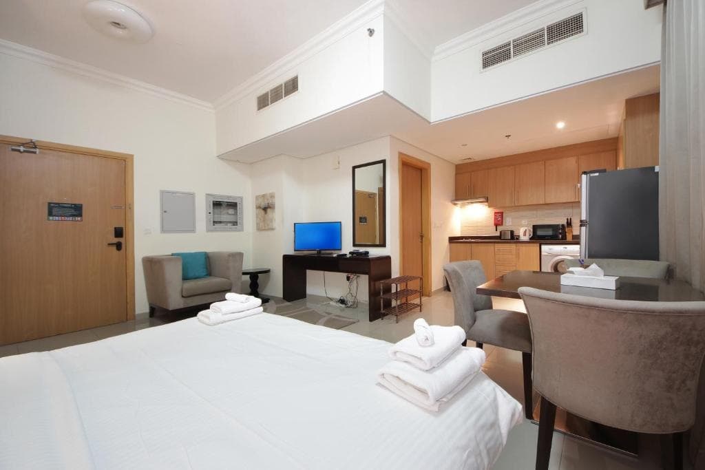 Signature Holiday Homes - Luxury Studio Apartment Al Barsha South Dubai 10