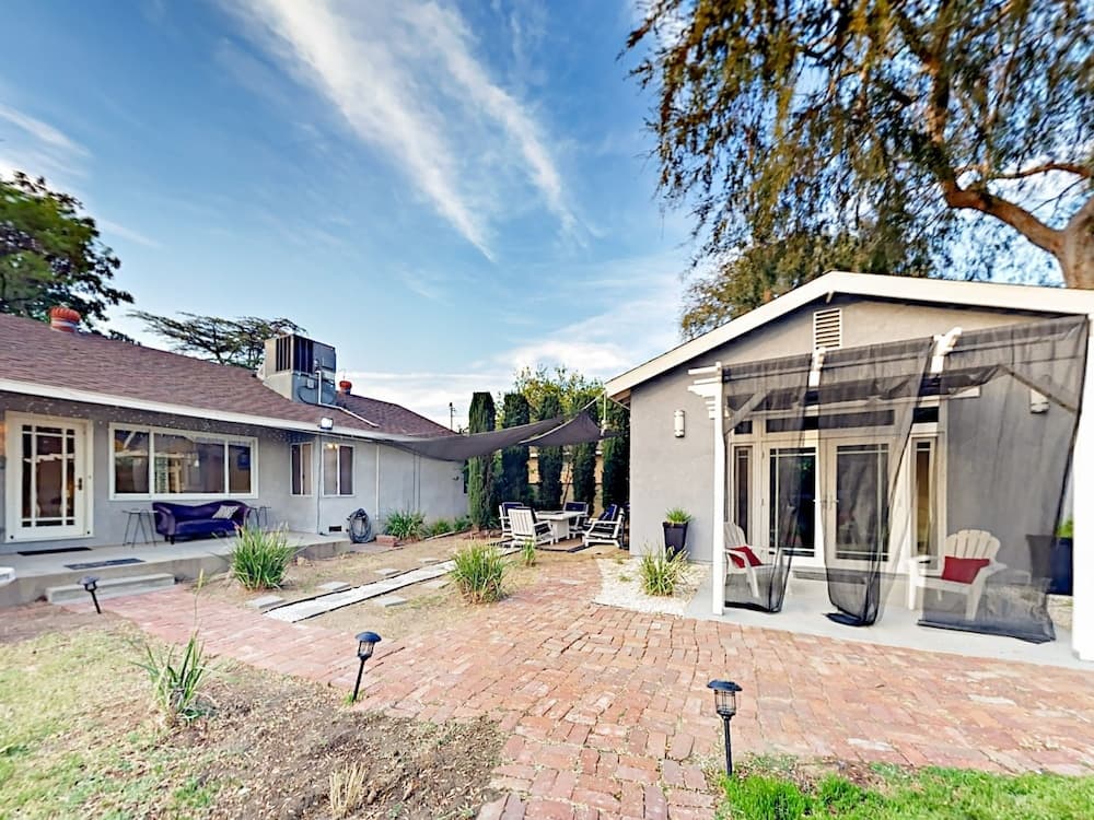 Charming Lake Balboa - 3 Br Home 13