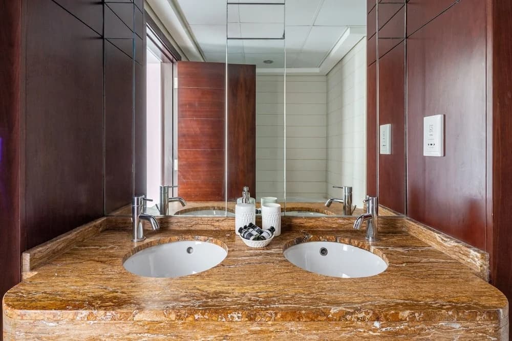 Sophisticated 2BR With Stunning Burj Khalifa Views 20