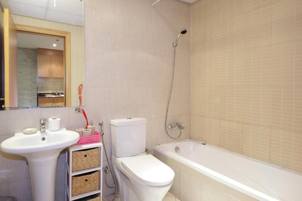 Signature Holiday Homes - Luxury Studio Apartment Al Barsha South Dubai 1