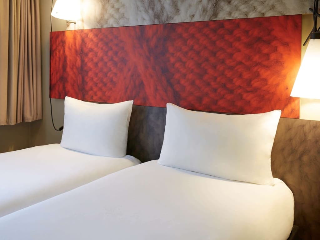 Ibis Paris Canal Saint Martin 13