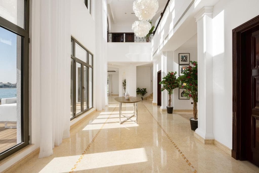 Maison Privee - Villa on Beach w Private Pool The Palm Jumeirah 10