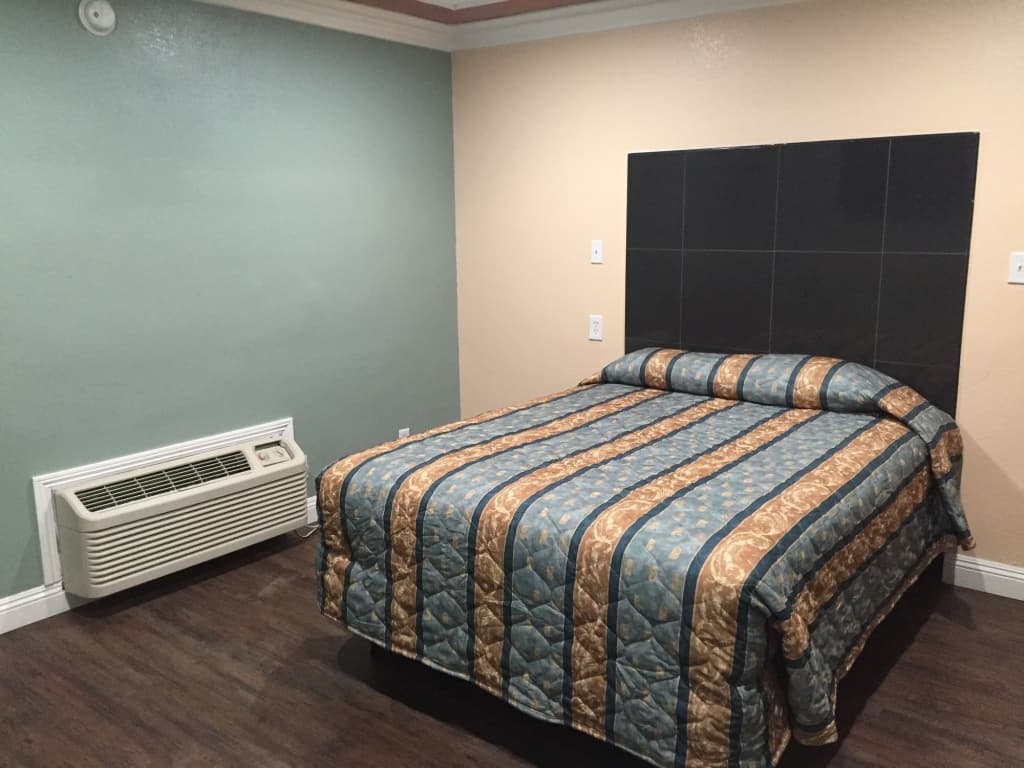 Park Motel 5