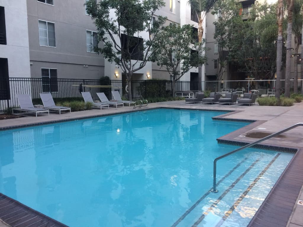 Hotel Style Furnished Suites in LA Beach Area 4