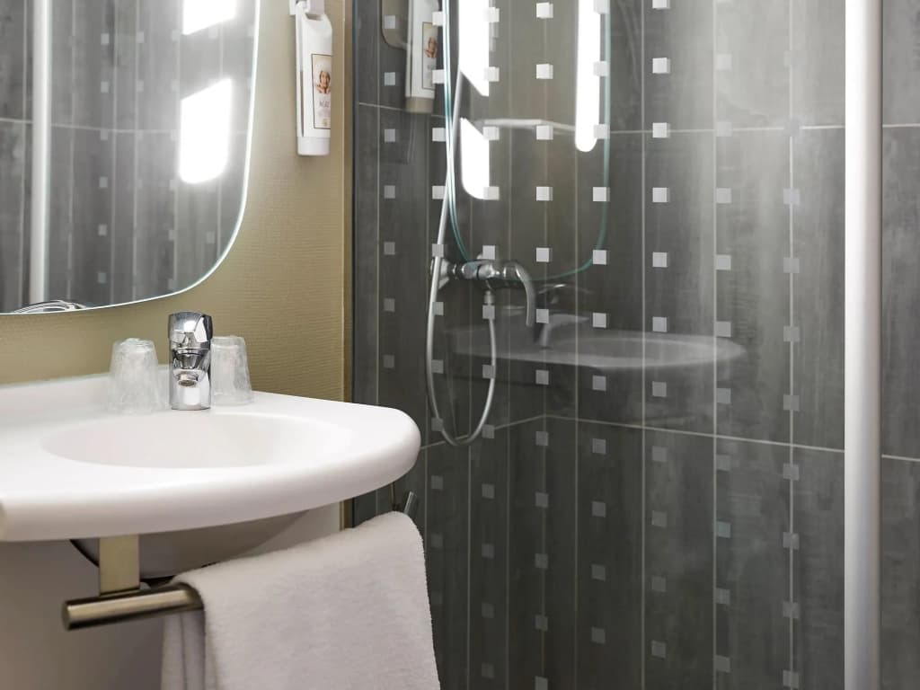 Ibis Paris Canal Saint Martin 3