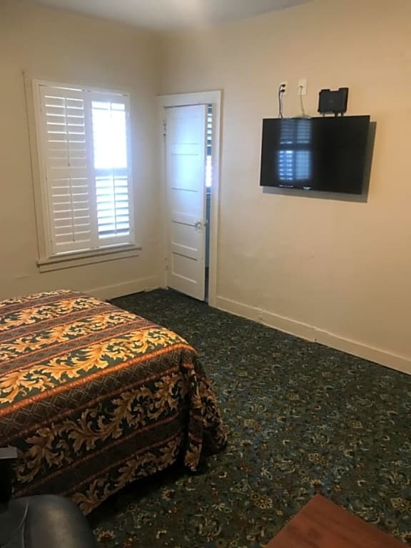 Hotel West Inn Hollywood LA 18