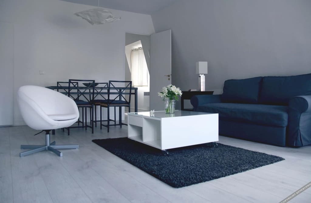 Rue de Ponthieu Central Furnished Apartment 10