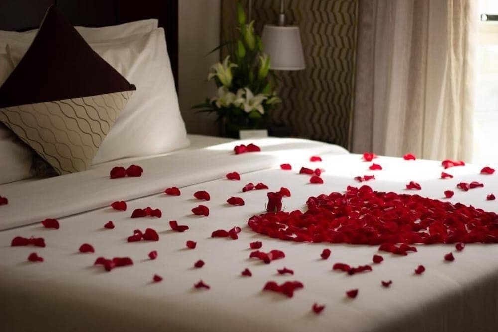 Savoy Suites Hotel Apartments 5