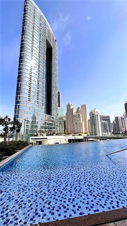 Luxury beach front apartment with balcony Dubai Marina 3