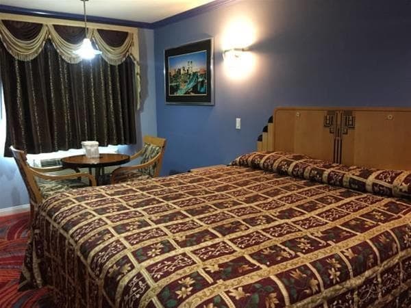 El Dorado Motel 10