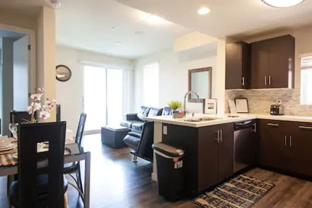 Downtown LA Fully Furnished Apartment 4