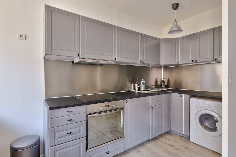 Charming 2 Room Apartment With Balcony - Paris 8ème 16