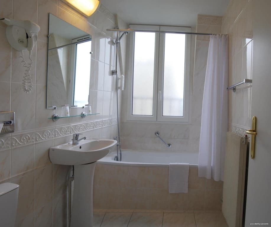 Timhotel Invalides Eiffel 10