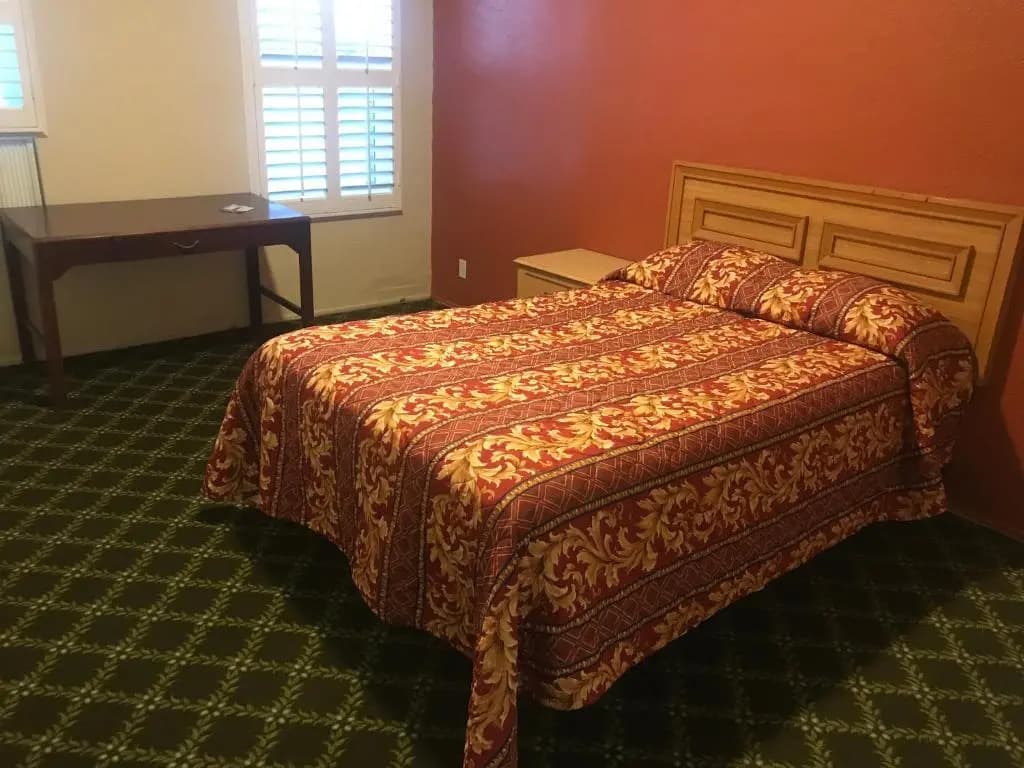 Hotel West Inn Hollywood LA 9