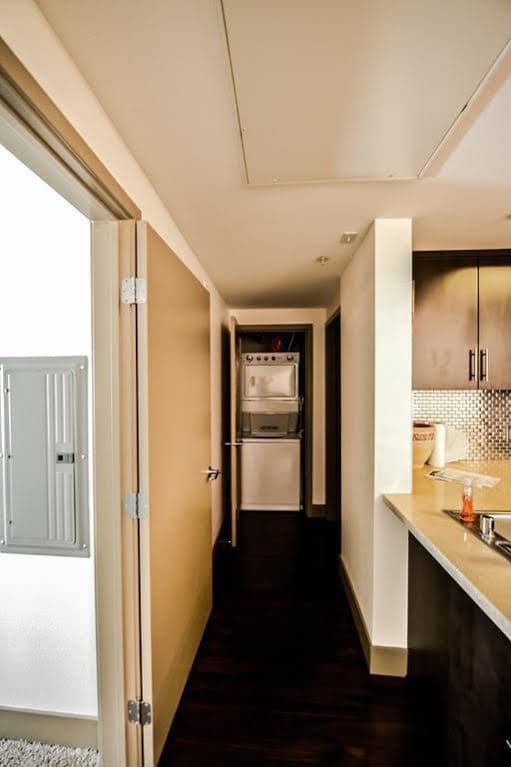Hollywood and Highland Apartment 10