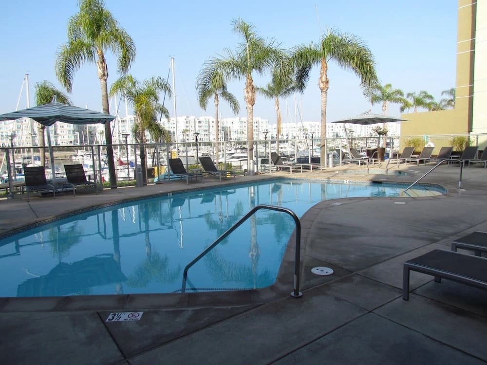 Miracle Mile 1