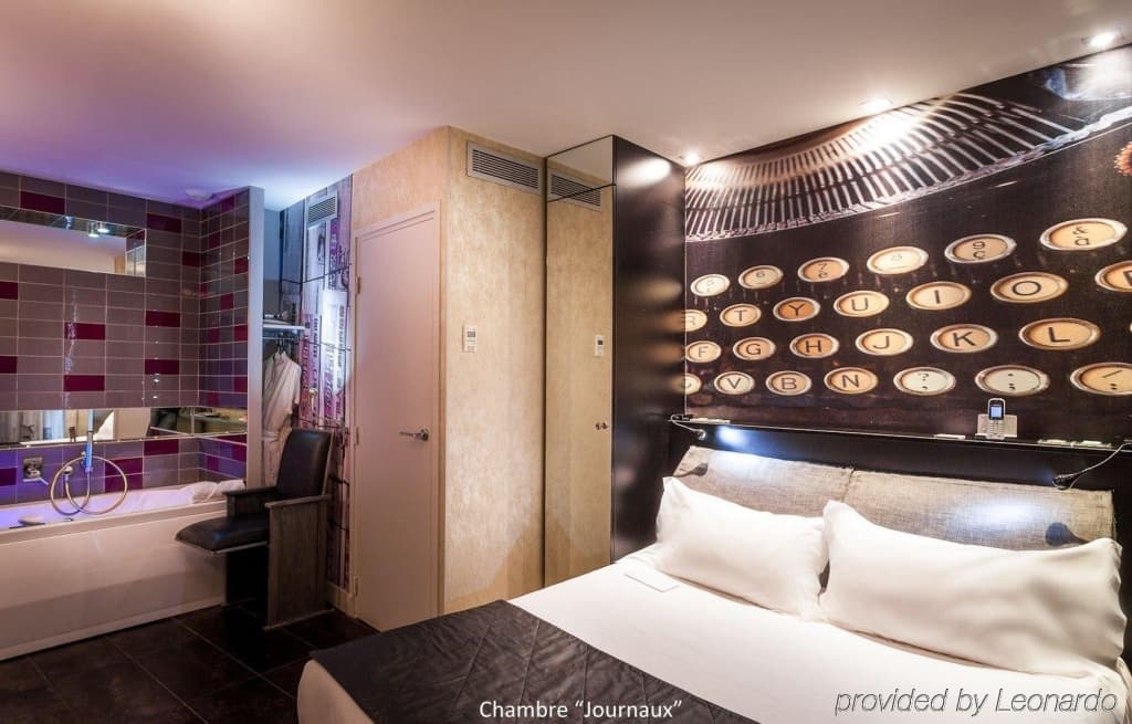 Apostrophe Hotel 17